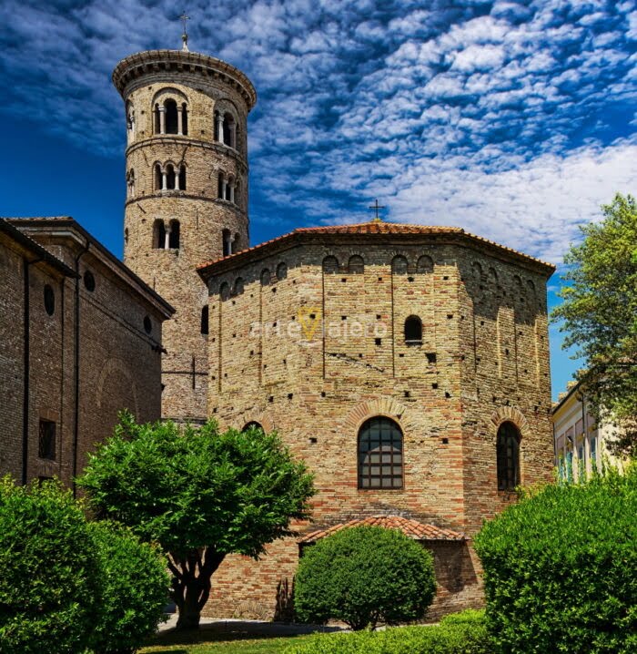 Baptisterio Neoniano De R Vena Arteviajero