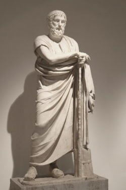 estatua de homero