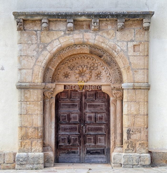 Portada románica Garray ermita de los santos mártires