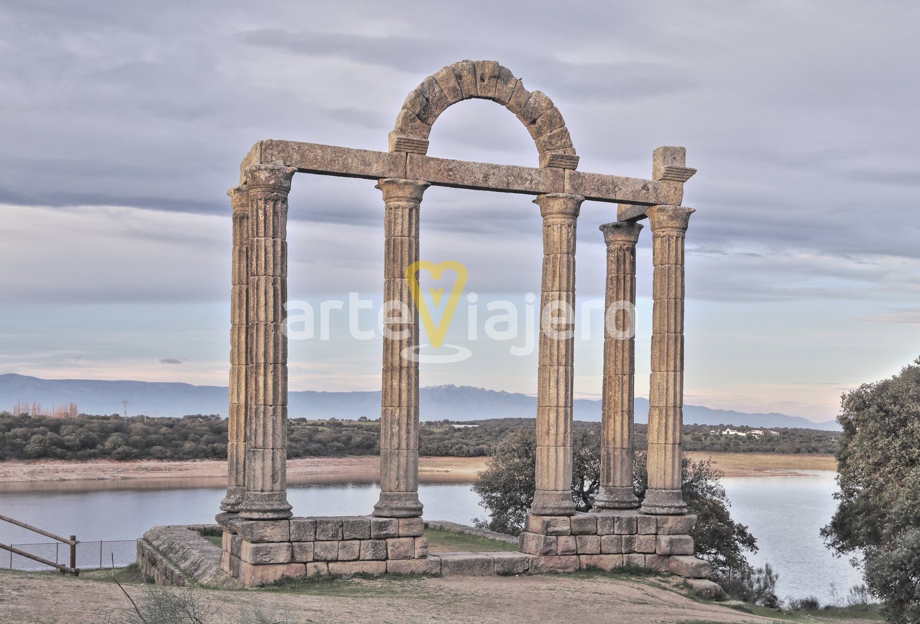 pórtico de curia