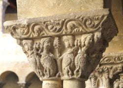 arpías capitel románico