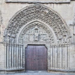 portada de santa maría la real de olite