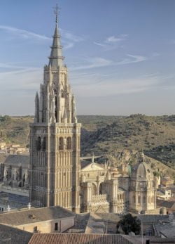 torre de la catedral de toledo