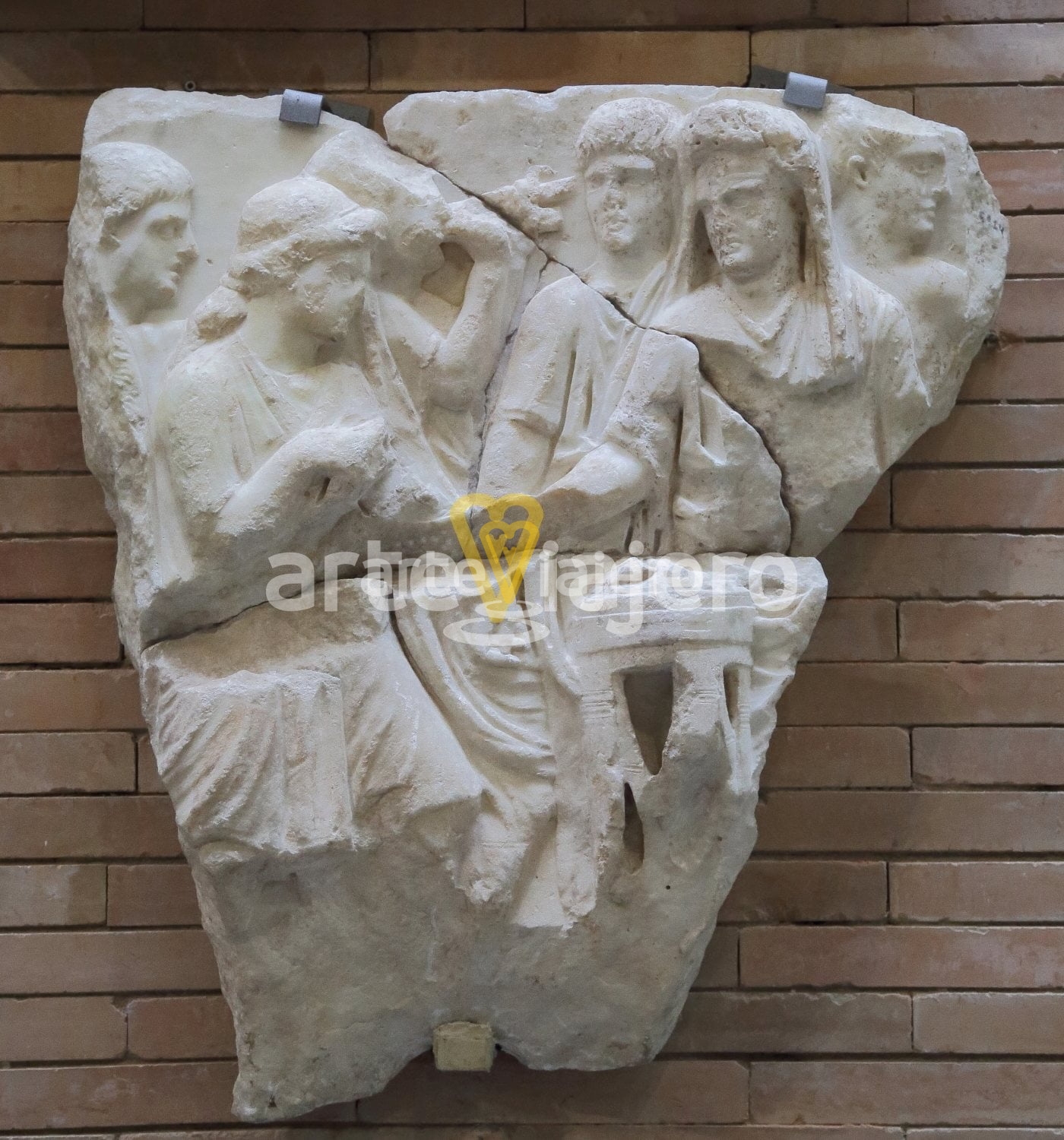 relieve romano con escena de sacrificio