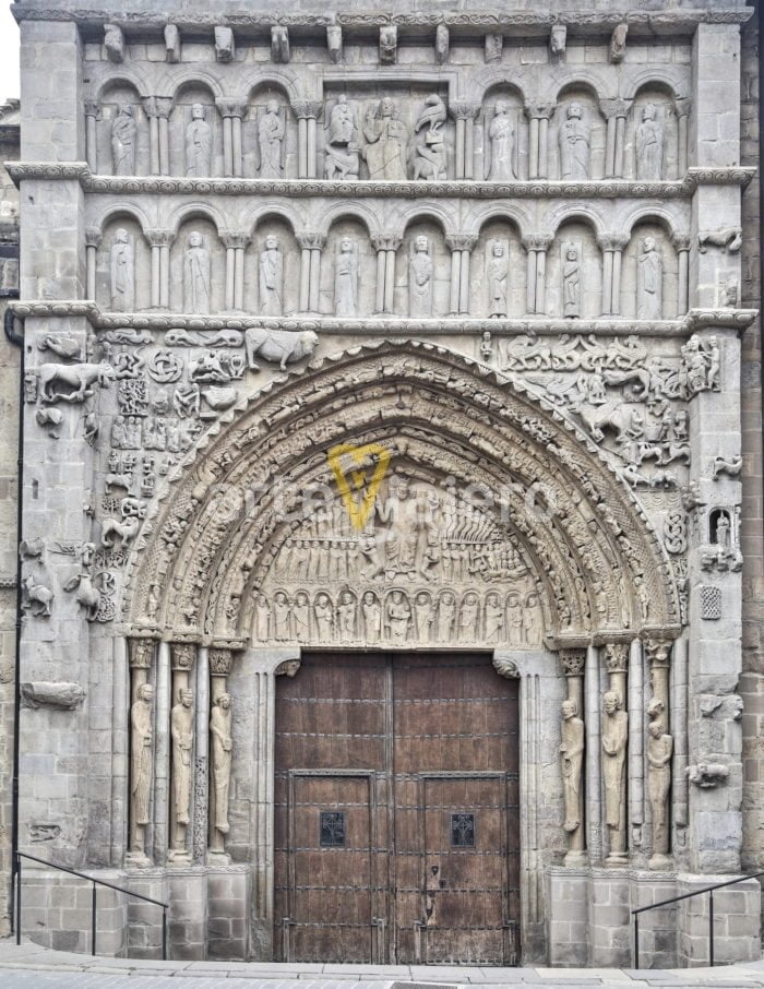 portada de santa maría la real, sangüesa