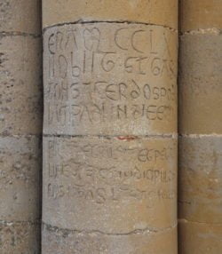 inscripción románica