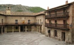 plaza mayor de albarracín