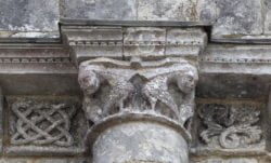 chapiteaux eglise romane