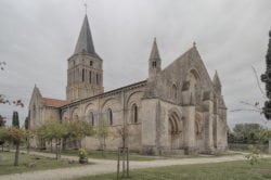 iglesia de aulnay