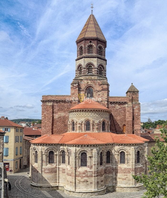 Basílica De Saint-Julien De Brioude - ArteViajero