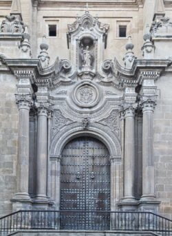 portada de la catedral de guadix