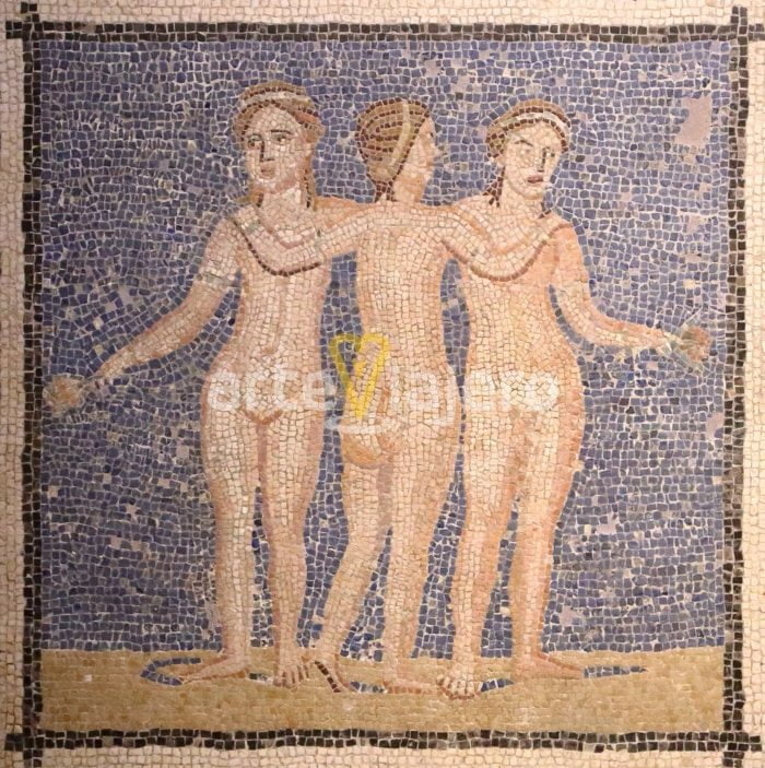 mosaico romano de las tres gracias
