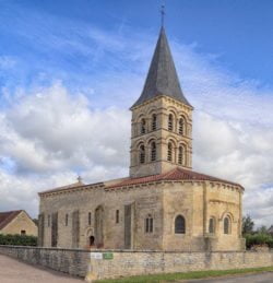 église saint julien de mars-sur-allier