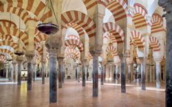 arcos de la mezquita de córdoba