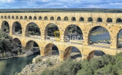 pont du gard, acueducto romano de nîmes, pont du gard occitaine