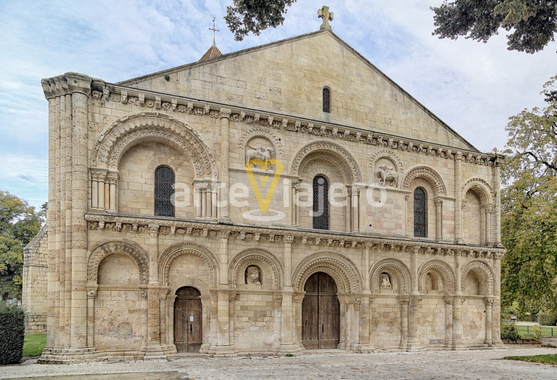 église surgères