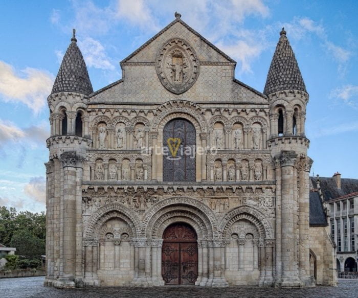 Iglesia de Notre Dame la Grande de Poitiers ArteViajero Iglesia de Notre Dame la Grande de Poitiers ArteViajero