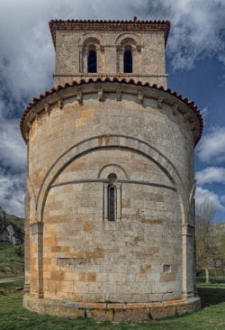 ábside románico, ermita de nuestra señora del valle