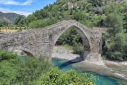 puente medieval de besians