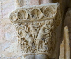 capiteles románicos segovia
