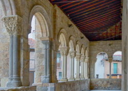galería porticada de la iglesia de san lorenzo