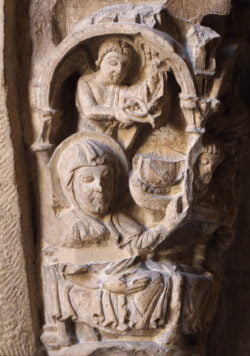 capiteles del claustro de la catedral de tudela