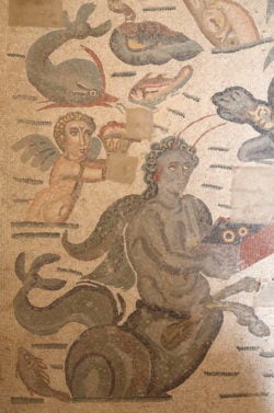 mosaico con deidades marinas