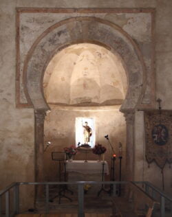 iglesia mozárabe de peñalba de santiago