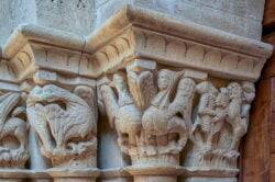 capiteles románicos