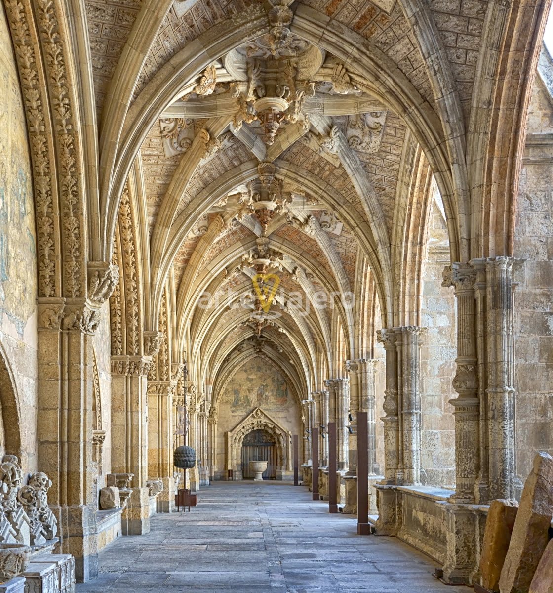 claustro de la catedral de león