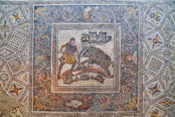 mosaico romano de la caza del jabalí