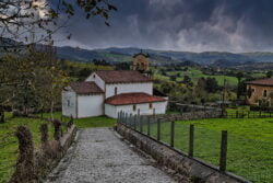 iglesia de san salvador de fuentes asturias