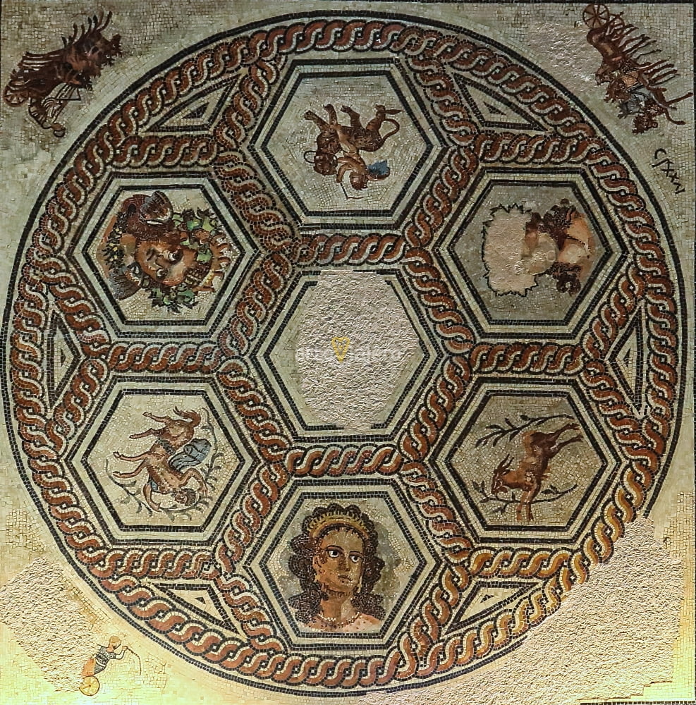 mosaico romano con el paso del tiempo