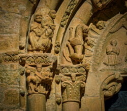 capiteles románicos covet