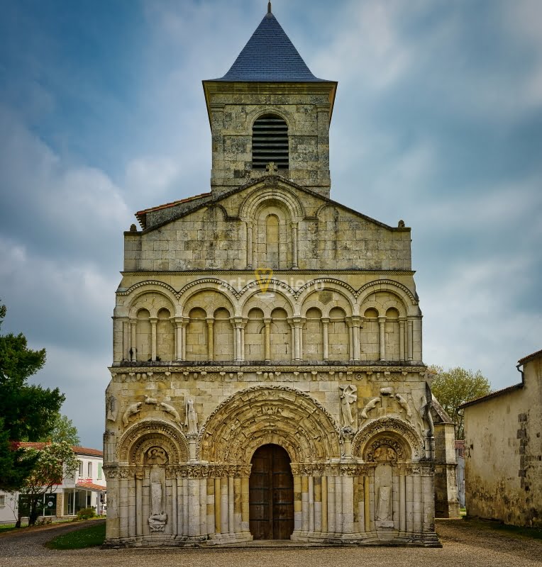 iglesia de chadenac