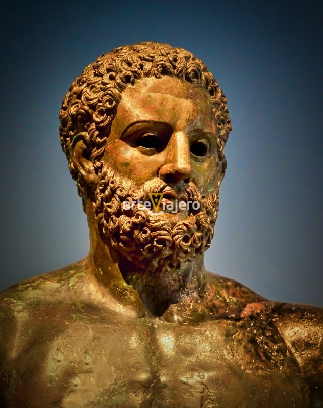 escultura en bronce de hércules