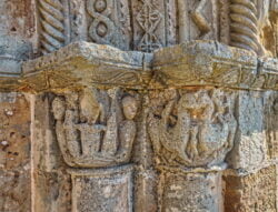 románico merindades capiteles