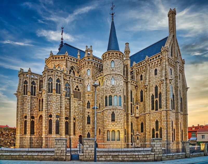 palacio de gaudí