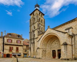 abadía de beaulieu sur dordogne