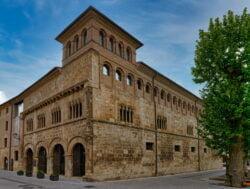 palacio de los reyes de navarra