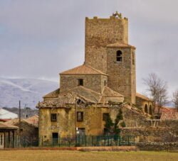 iglesia de hinojosa del campo