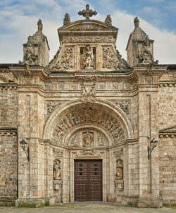 portada de la iglesia de oñati