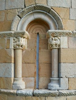 ventana románica palencia