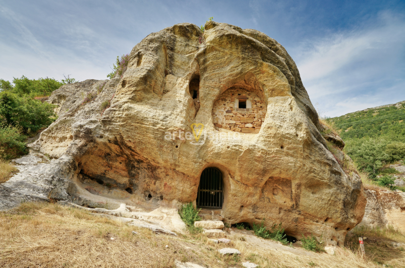 Ermita Rupestre de San Acisclo y Santa Victoria de Arroyuelos Cantabria Arte ermita rupestre de san acisclo y santa victoria